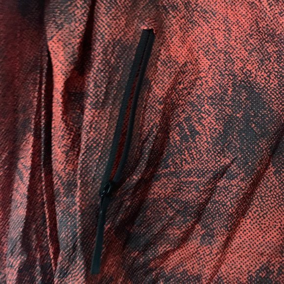 LULULEMON LAB 2 PIECE TOP AND SHORTS RED BLACK - Picture 4 of 9